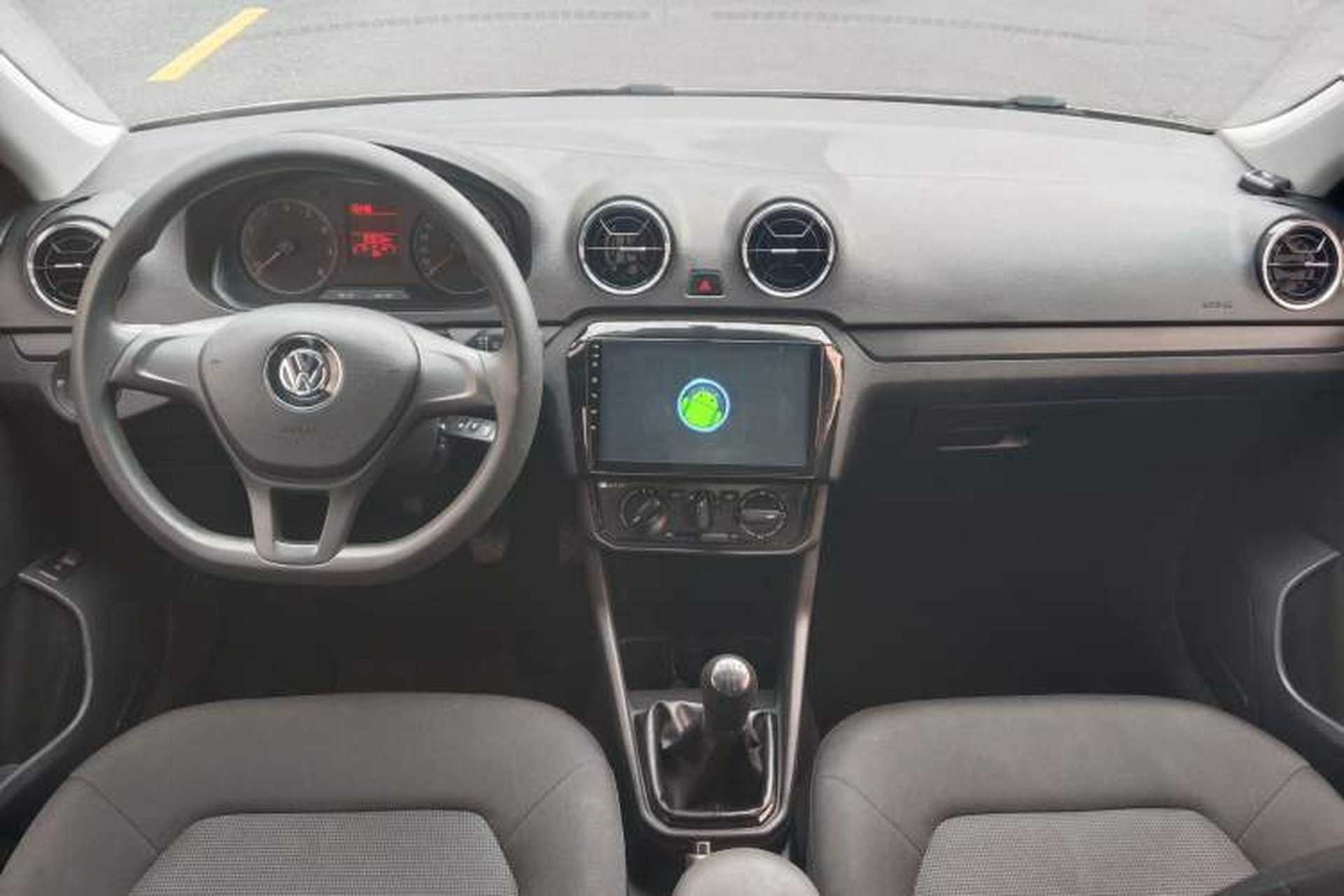 Used Volkswagen Jetta 2017 1.5L Manual Fashion Edition Interior 1