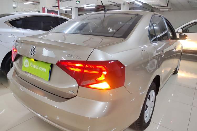 Used Volkswagen Jetta 2017 1.5L Automatic Fashion Model Rear Right 45 Deg