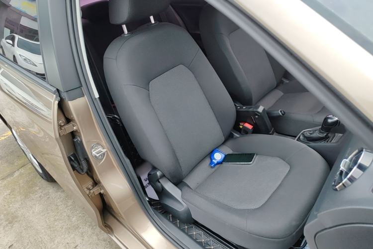 Used Volkswagen Jetta 2017 1.5L Automatic Fashion Model Right Front Seat