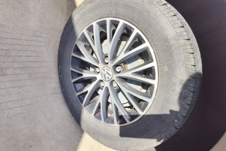 Used Volkswagen Jetta 2017 1.5L Automatic Fashion Model Right Rear Wheel Hub