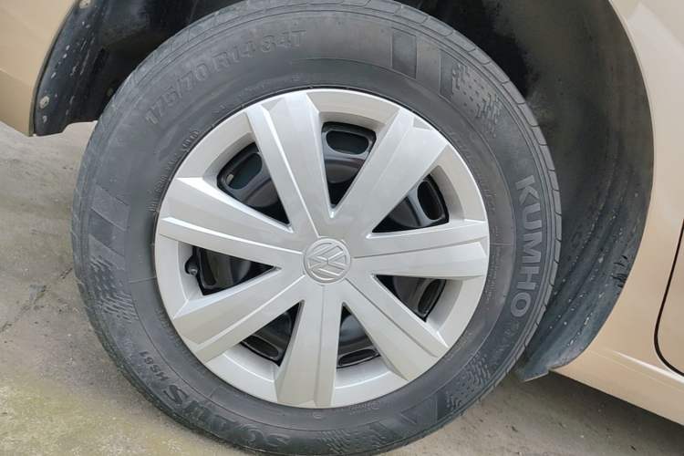 Used Volkswagen Jetta 2017 1.5L Automatic Fashion Model Right Rear Wheel Hub