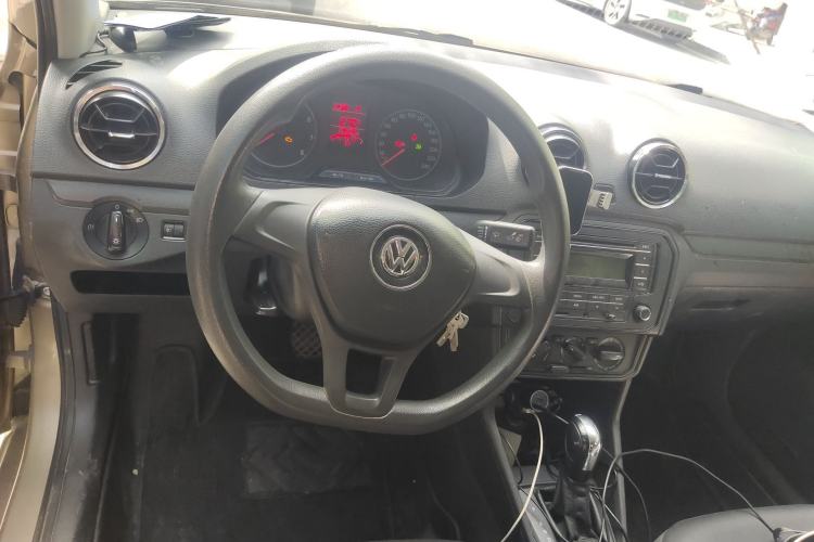 Used Volkswagen Jetta 2017 1.5L Automatic Fashion Model Steering Wheel