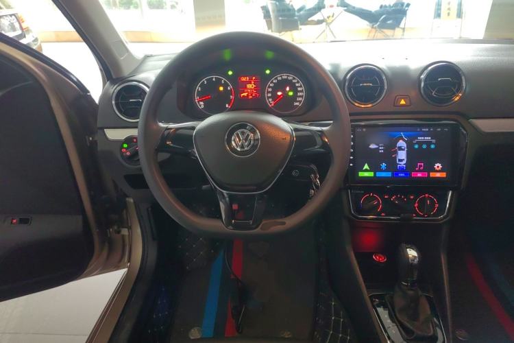 Used Volkswagen Jetta 2017 1.5L Automatic Comfort Model Steering Wheel