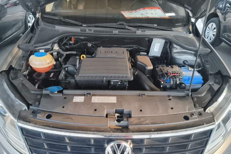 Used Volkswagen Jetta 2017 1.4L Manual Fashion Edition Engine Bay