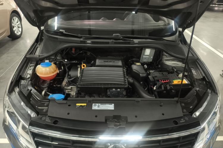 Used Volkswagen Jetta 2017 1.5L Automatic Fashion Model Engine Bay