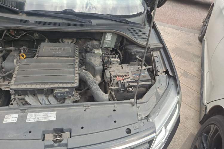 Used Volkswagen Jetta 2017 1.5L Manual Fashion Edition Engine Bay Left