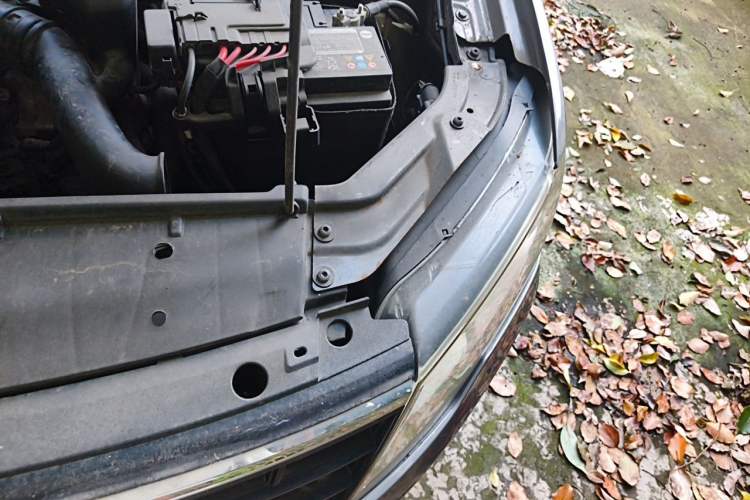 Used Volkswagen Jetta 2017 1.5L Manual Fashion Edition Engine Bay Left