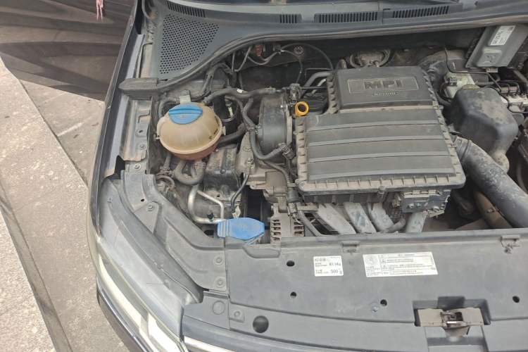 Used Volkswagen Jetta 2017 1.5L Manual Fashion Edition Engine Bay Right