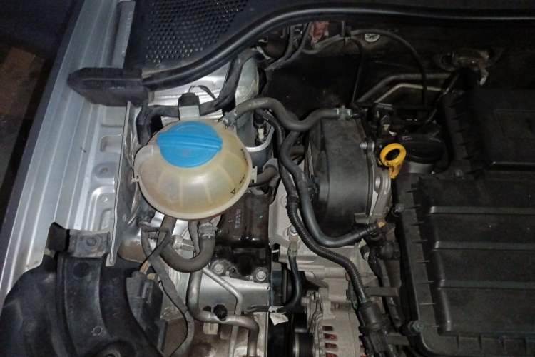 Used Volkswagen Jetta 2017 1.5L Automatic Fashion Model Engine Bay Right