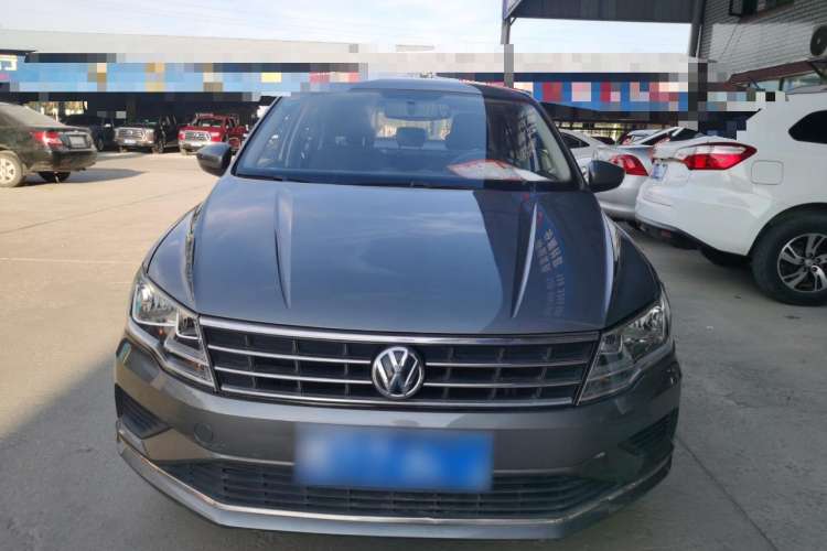 Used Volkswagen Jetta 2017 1.4L Manual Fashion Edition Front