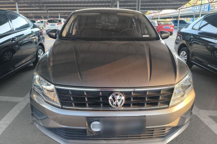 Used Volkswagen Jetta 2017 1.4L Manual Fashion Edition Front