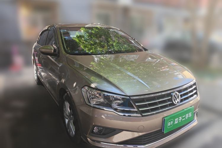 Used Volkswagen Jetta 2017 1.5L Manual Comfort Model Front Right 45 Deg