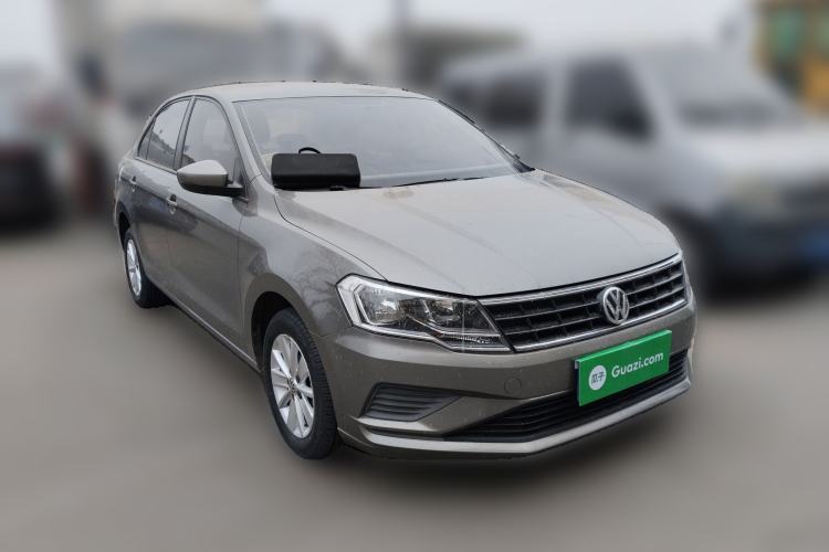 Used Volkswagen Jetta 2017 1.4L Manual Fashion Edition Front Right 45 Deg