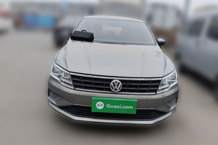 Used Volkswagen Jetta 2017 1.4L Manual Fashion Edition Front