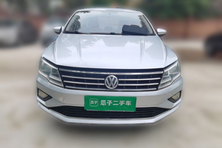Used Volkswagen Jetta 2017 1.4L Manual Fashion Edition Front