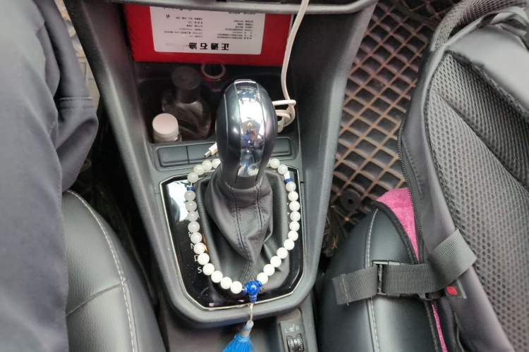 Used Volkswagen Jetta 2017 1.5L Automatic Comfort Model Gear Lever
