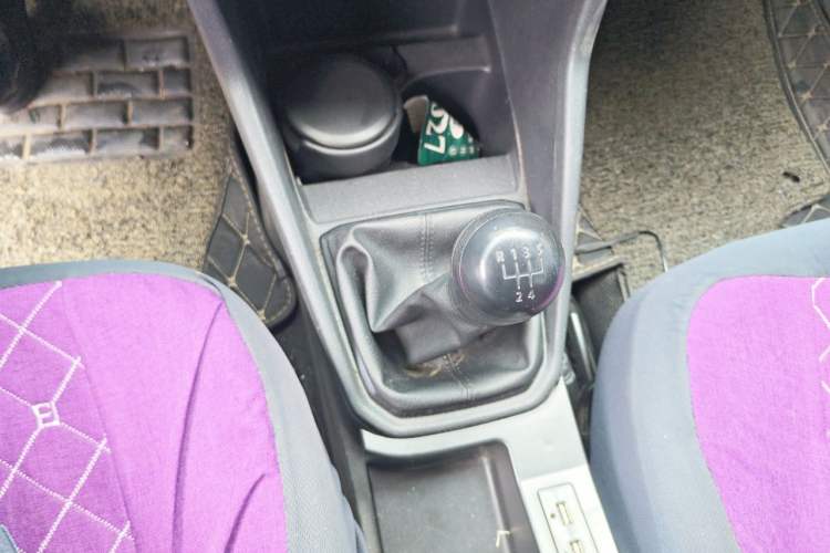 Used Volkswagen Jetta 2017 1.4L Manual Fashion Edition Gear Lever
