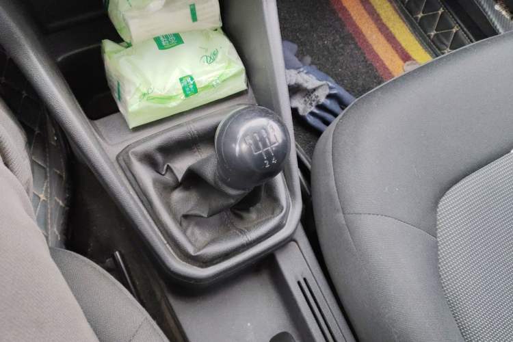 Used Volkswagen Jetta 2017 1.4L Manual Fashion Edition Gear Lever