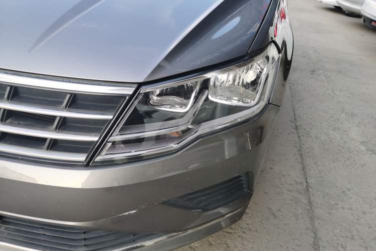Used Volkswagen Jetta 2017 1.4L Manual Fashion Edition Left Front Headlight