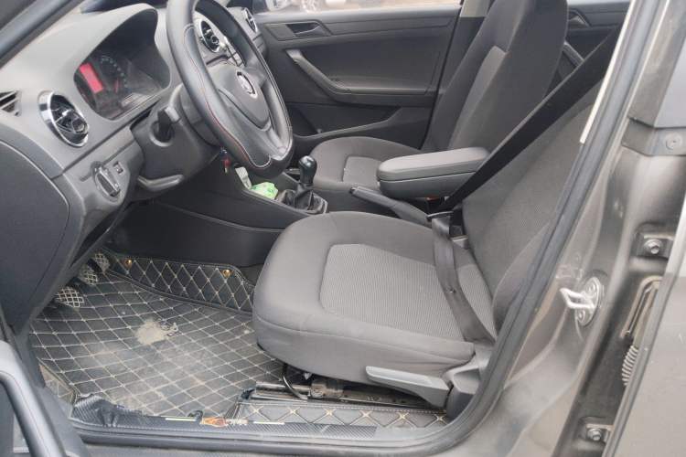 Used Volkswagen Jetta 2017 1.4L Manual Fashion Edition Left Front Seat