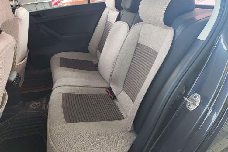 Used Volkswagen Jetta 2017 1.5L Automatic Fashion Model Left Rear Seat