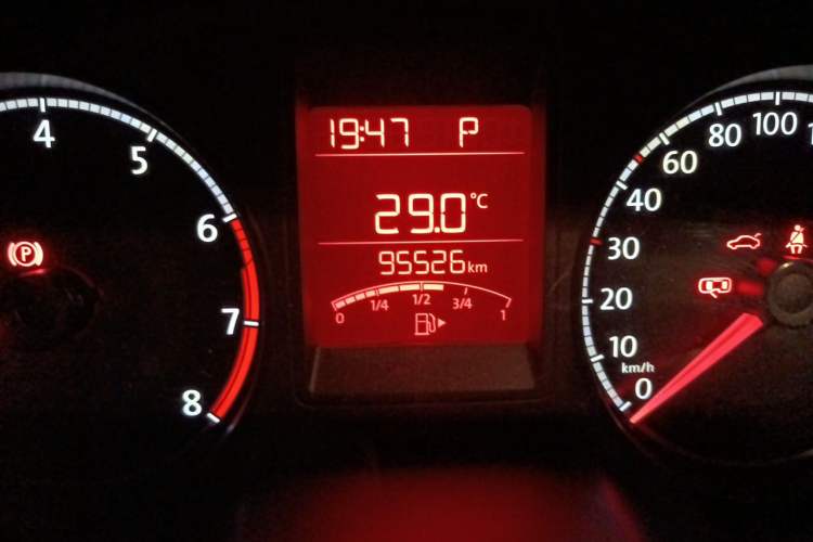 Used Volkswagen Jetta 2017 1.5L Automatic Fashion Model Odometer Close Up