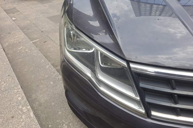 Used Volkswagen Jetta 2017 1.5L Manual Fashion Edition Right Front Headlight