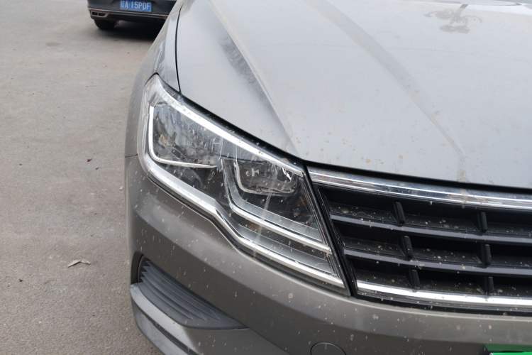 Used Volkswagen Jetta 2017 1.4L Manual Fashion Edition Right Front Headlight