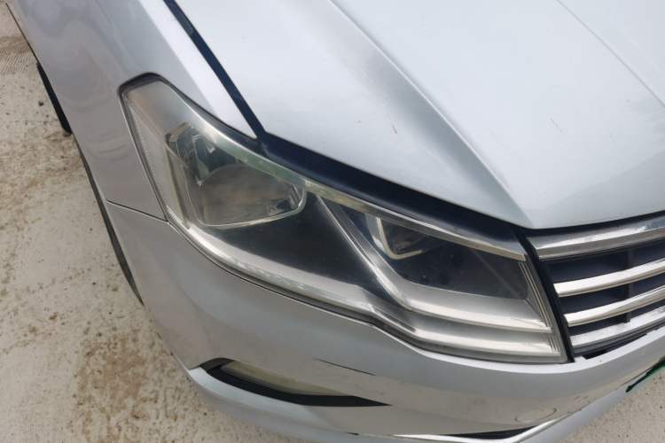 Used Volkswagen Jetta 2017 1.4L Manual Fashion Edition Right Front Headlight