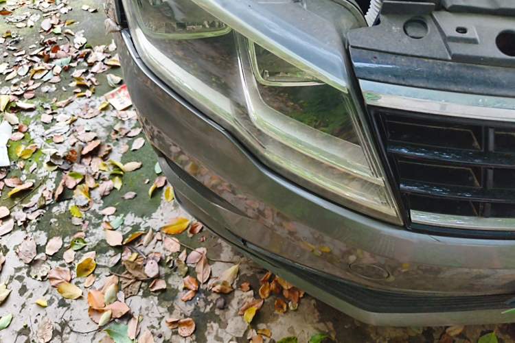 Used Volkswagen Jetta 2017 1.5L Manual Fashion Edition Right Front Headlight