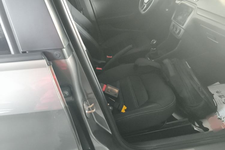 Used Volkswagen Jetta 2017 1.4L Manual Fashion Edition Right Front Seat