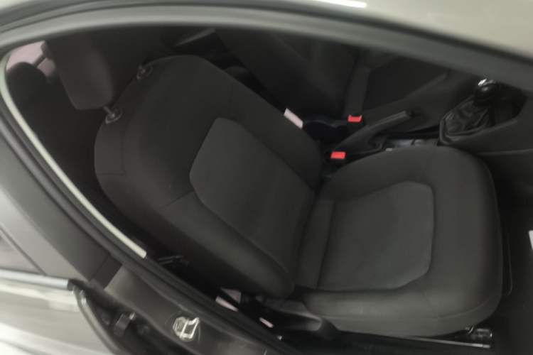 Used Volkswagen Jetta 2017 1.5L Automatic Fashion Model Right Front Seat