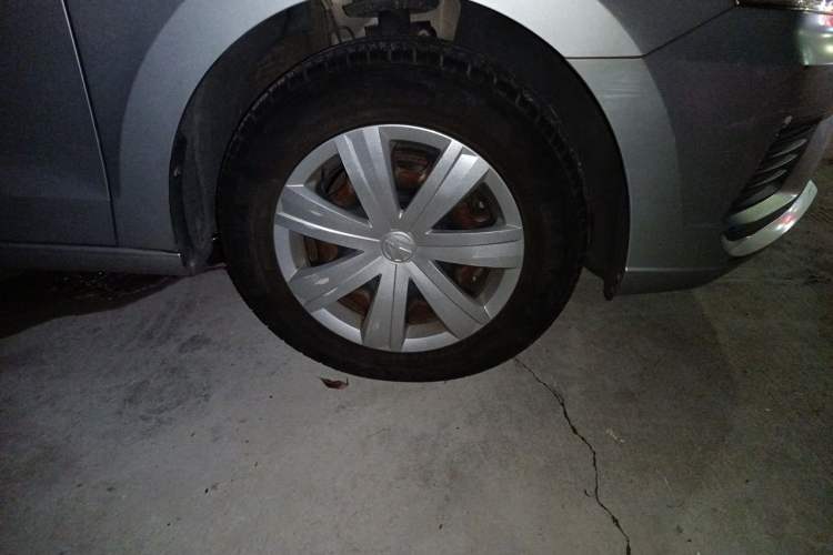 Used Volkswagen Jetta 2017 1.5L Automatic Fashion Model Right Front Wheel Hub