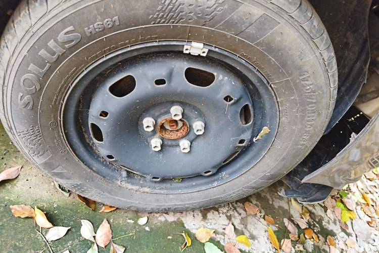 Used Volkswagen Jetta 2017 1.5L Manual Fashion Edition Right Front Wheel Hub