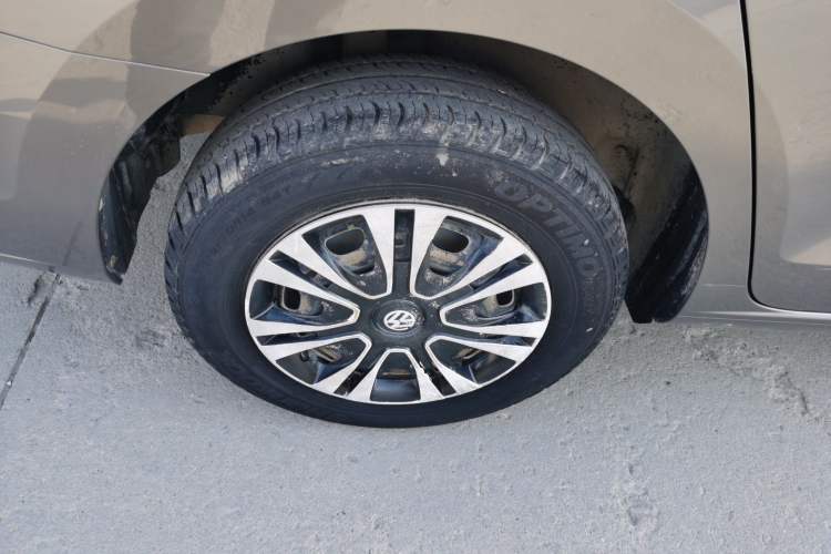 Used Volkswagen Jetta 2017 1.4L Manual Fashion Edition Right Rear Wheel Hub