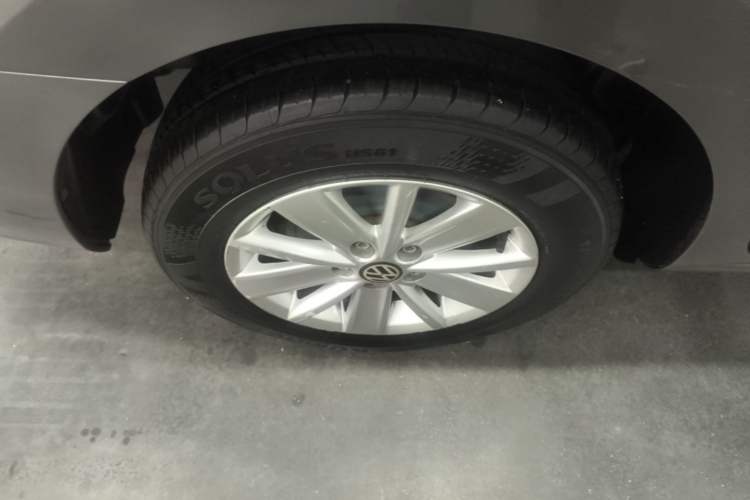 Used Volkswagen Jetta 2017 1.5L Automatic Fashion Model Right Rear Wheel Hub