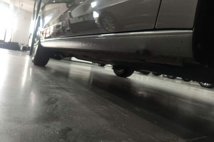 Used Volkswagen Jetta 2017 1.5L Automatic Fashion Model Right Side Sill
