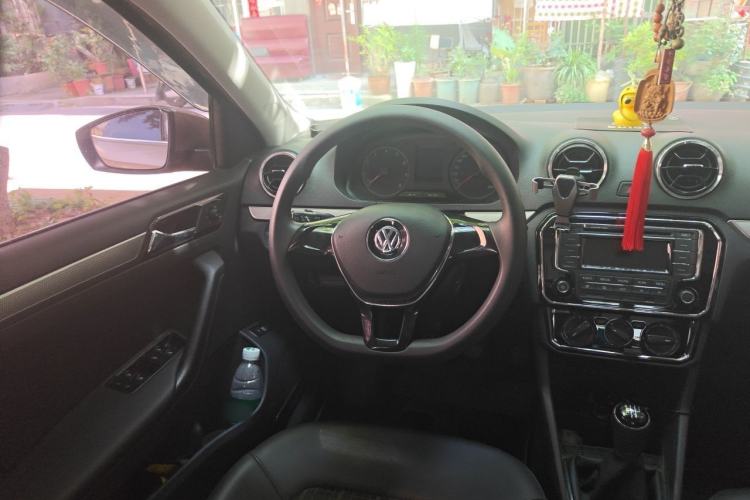 Used Volkswagen Jetta 2017 1.5L Manual Comfort Model Steering Wheel