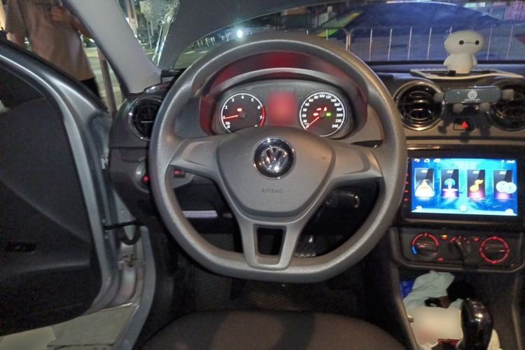 Used Volkswagen Jetta 2017 1.5L Automatic Fashion Model Steering Wheel