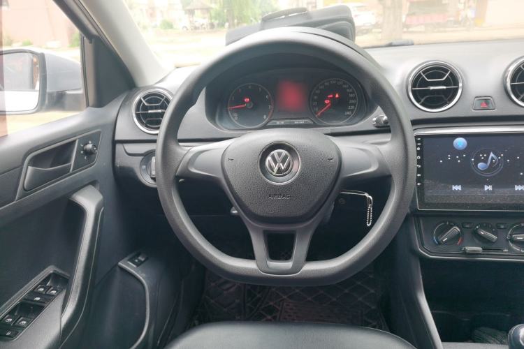 Used Volkswagen Jetta 2017 1.4L Manual Fashion Edition Steering Wheel
