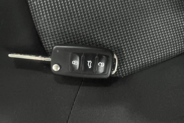 Used Volkswagen Jetta 2017 1.5L Automatic Fashion Model Vehicle Key