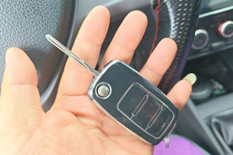 Used Volkswagen Jetta 2017 1.4L Manual Fashion Edition Vehicle Key