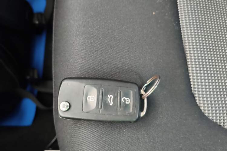 Used Volkswagen Jetta 2017 1.4L Manual Fashion Edition Vehicle Key