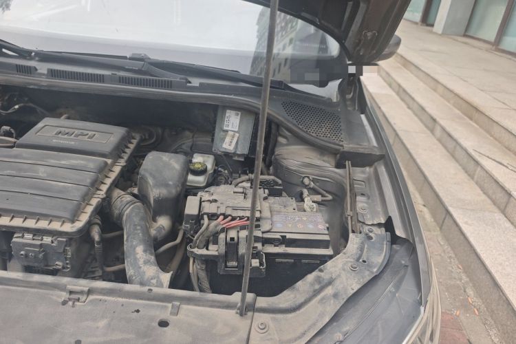 Used Volkswagen Jetta 2017 1.5L Automatic Fashion Model Engine Bay Left
