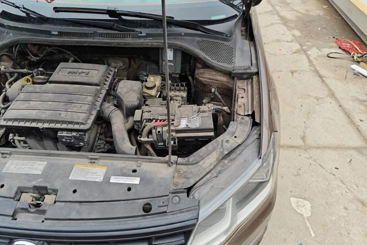 Used Volkswagen Jetta 2017 1.5L Manual Fashion Edition Engine Bay Left