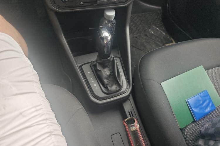 Used Volkswagen Jetta 2017 1.5L Automatic Fashion Model Gear Lever