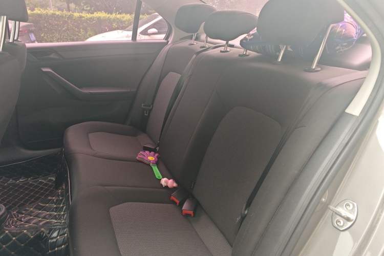 Used Volkswagen Jetta 2017 1.5L Automatic Fashion Model Left Rear Seat