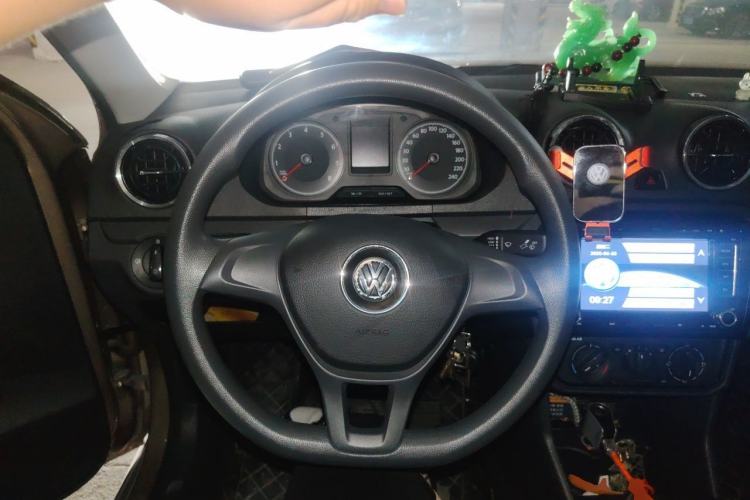Used Volkswagen Jetta 2017 1.5L Manual Fashion Edition Steering Wheel