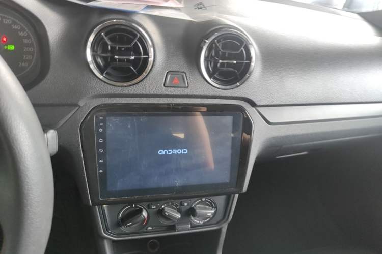 Used Volkswagen Jetta 2017 1.5L Automatic Fashion Model Audio And AC Panel