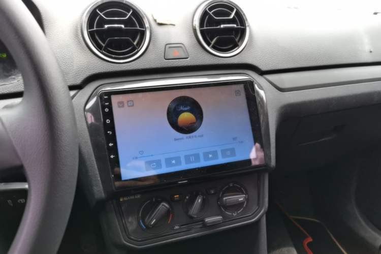 Used Volkswagen Jetta 2017 1.5L Automatic Fashion Model Audio And AC Panel